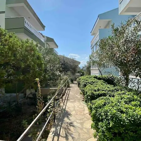 Tatil Sitesinde Deniz Havasi *
