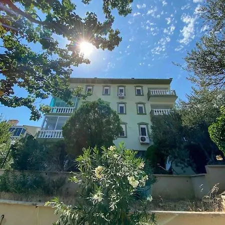 Tatil Sitesinde Deniz Havasi Vakantiehuis Yenisakran